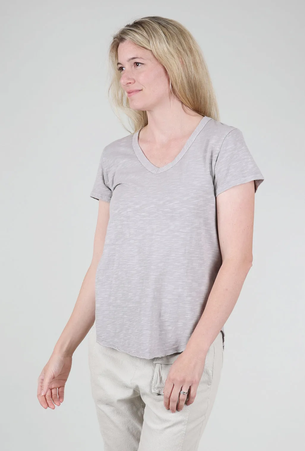 Curve Hem Vee Tee, Gray Harbor
